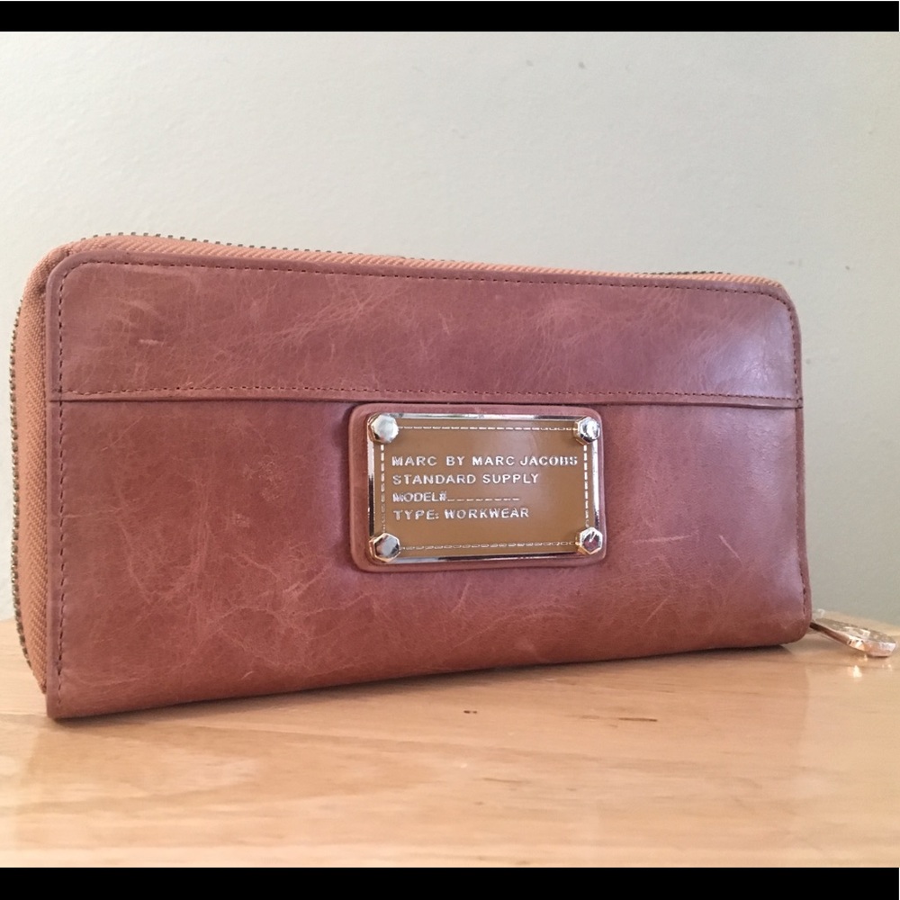 Marc by Marc Jacobs tan wallet